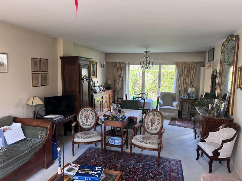 Maison - 240 m² - 6 pièces