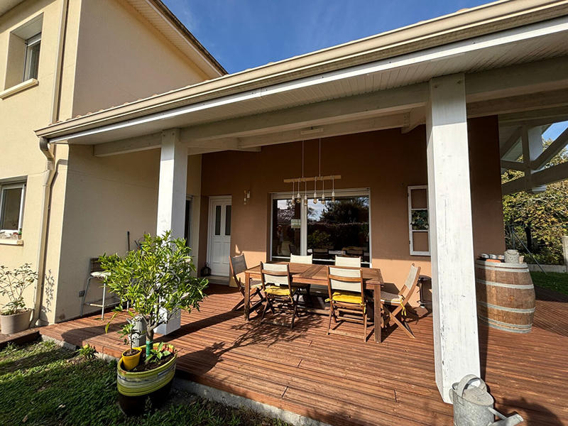 Maison - 183 m² - 10 pièces