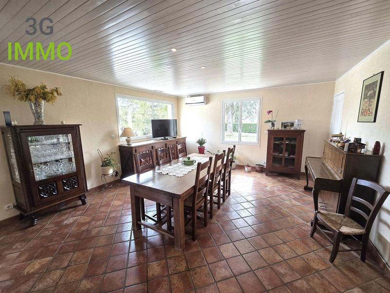 Maison traditionnelle - 138 m² - 6 pièces