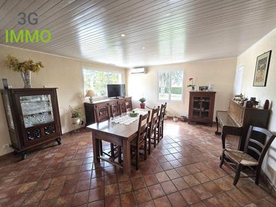 Maison traditionnelle - 138 m² - 6 pièces