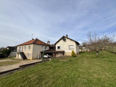 Maison - 160 m² - 10 pièces