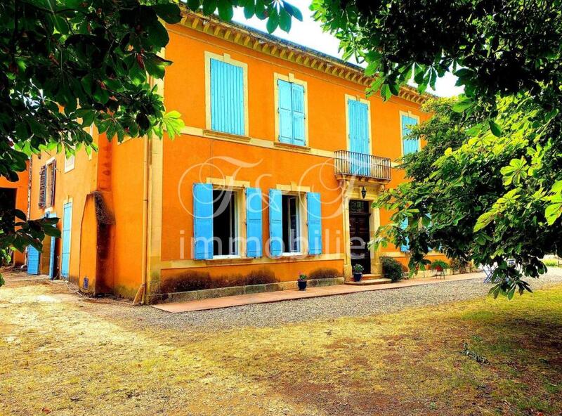 Propriété - 600 m²