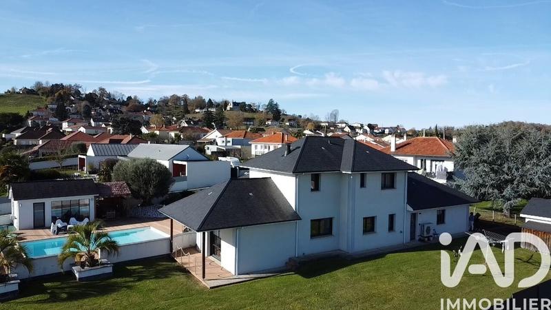 Maison - 190 m² - 7 pièces