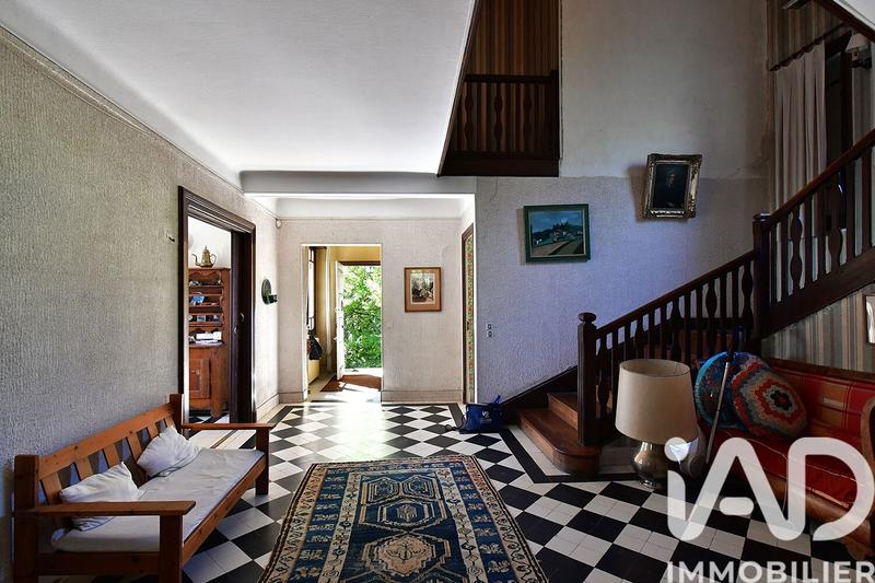 Maison - 400 m² - 10 pièces