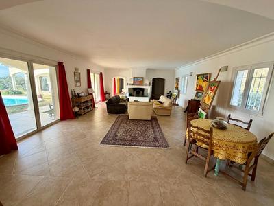 Villa - 260 m² - 7 pièces