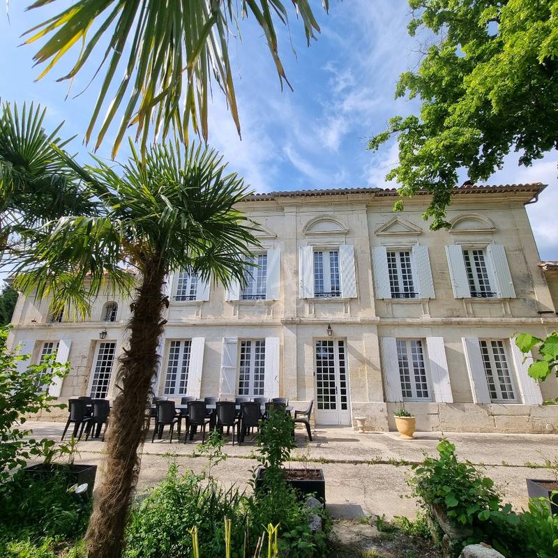 Maison - 342 m² - 8 pièces