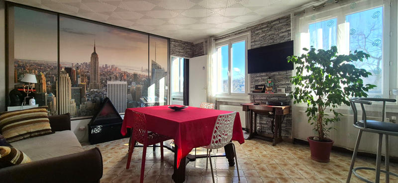 Maison - 97 m² - 4 pièces