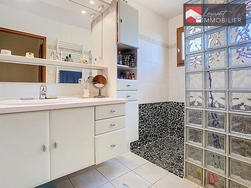 Maison - 192 m² - 5 pièces