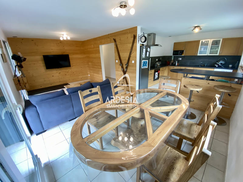 Maison - 142 m² - 6 pièces