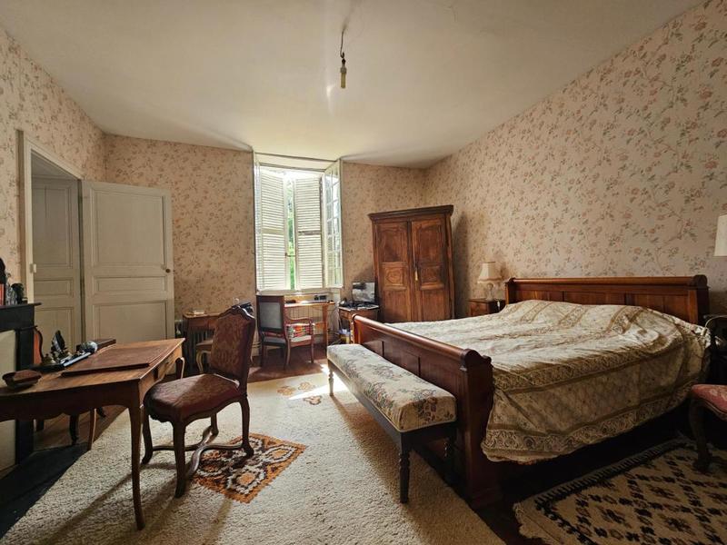 Maison - 292 m² - 10 pièces