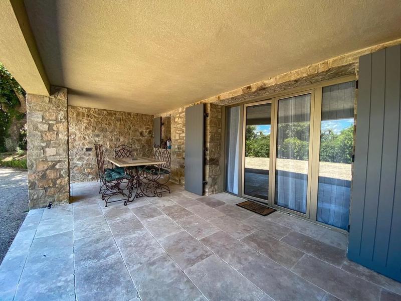 Maison - 220 m² - 6 pièces