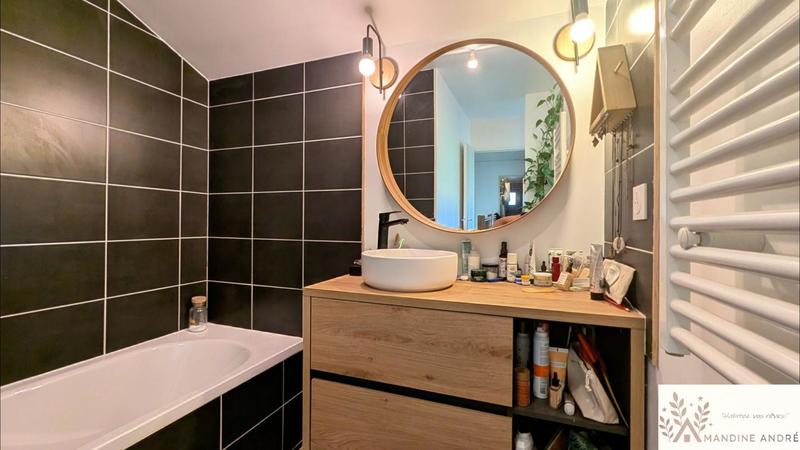 Appartement - 83 m² - 4 pièces