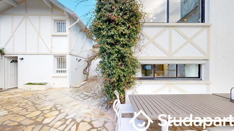 Chambre - 13 m² - 1 pièce