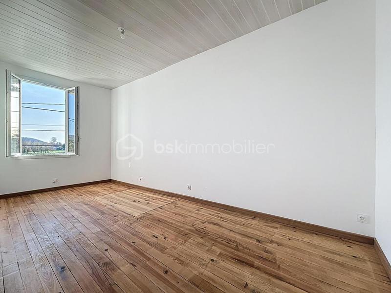 Maison en pierre - 170 m² - 8 pièces