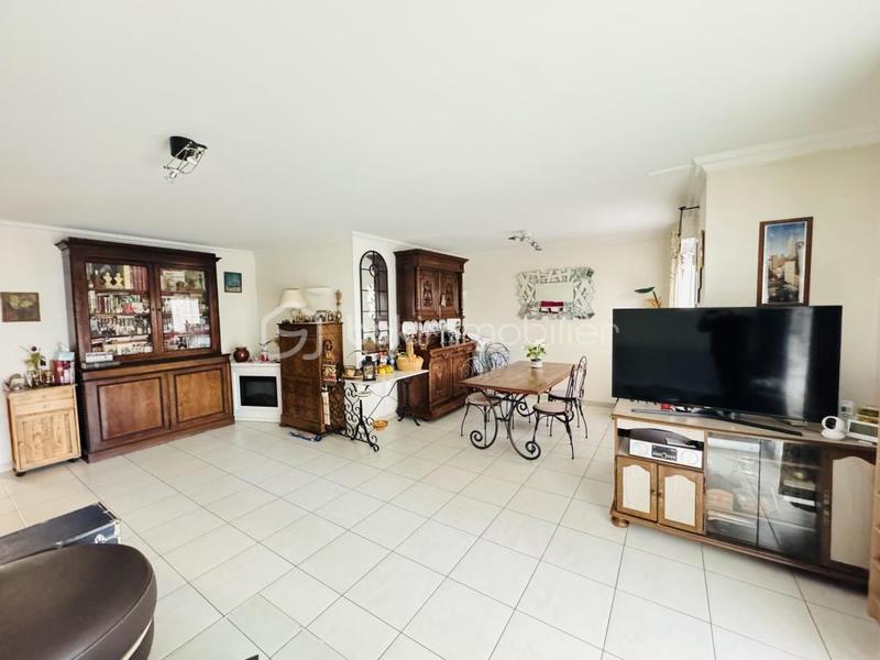 Appartement - 104 m² - 5 pièces