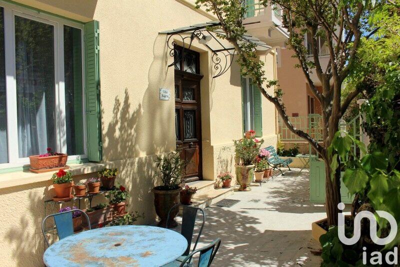 Maison de ville - 254 m² - 10 pièces