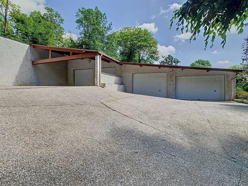 Maison - 180 m² - 7 pièces