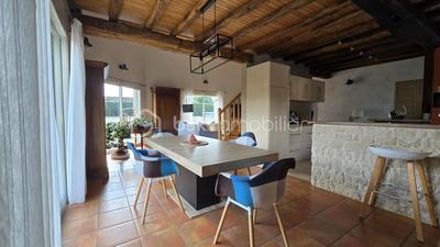 Maison - 178 m² - 6 pièces