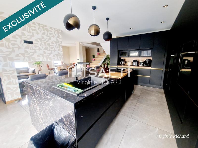 Maison - 174 m² - 6 pièces