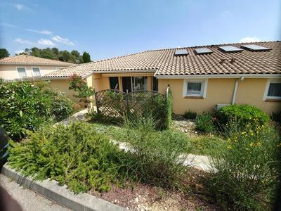 Maison - 90 m² - 3 pièces