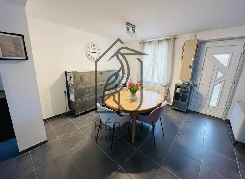 Maison - 87 m² - 6 pièces