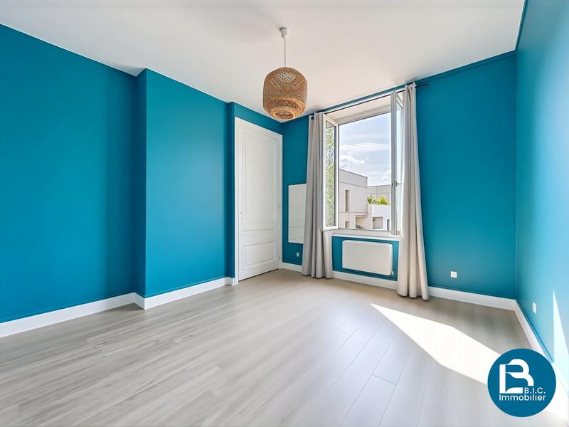 Appartement - 97 m² - 4 pièces