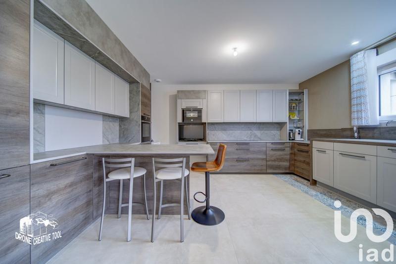 Maison - 175 m² - 7 pièces