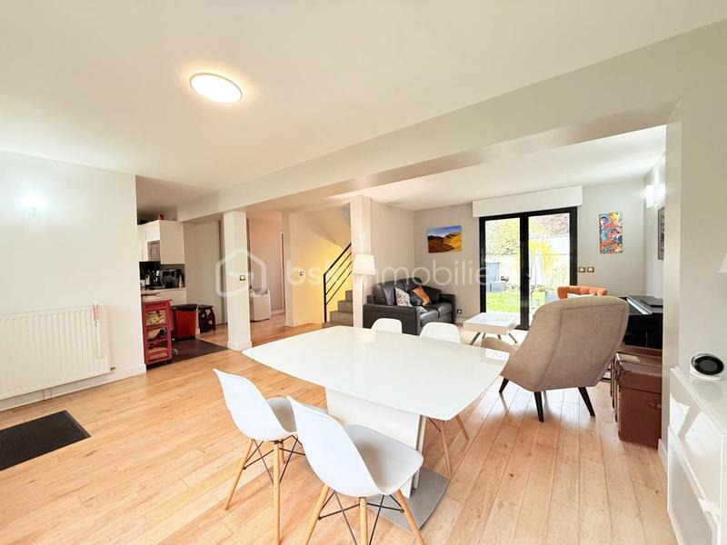 Maison - 121 m² - 5 pièces