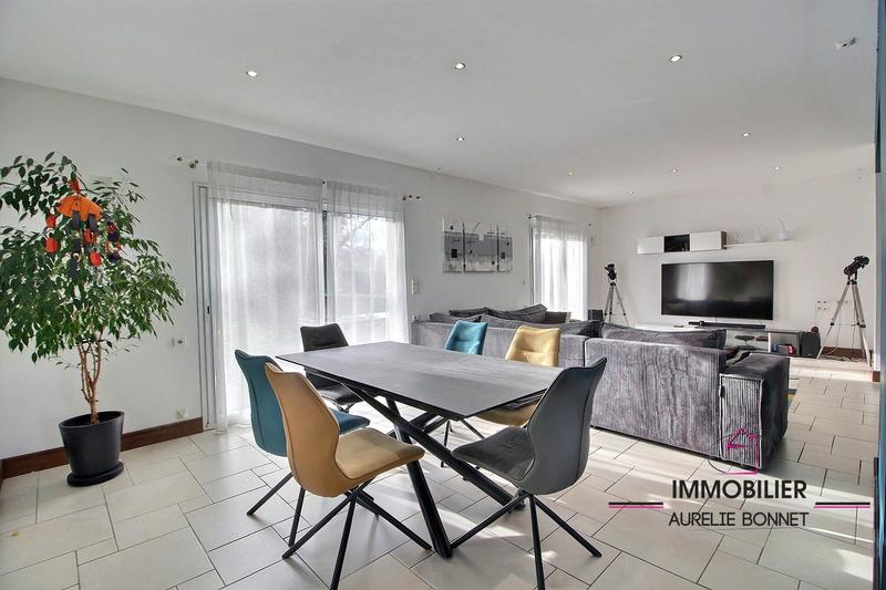 Maison contemporaine - 172 m² - 6 pièces