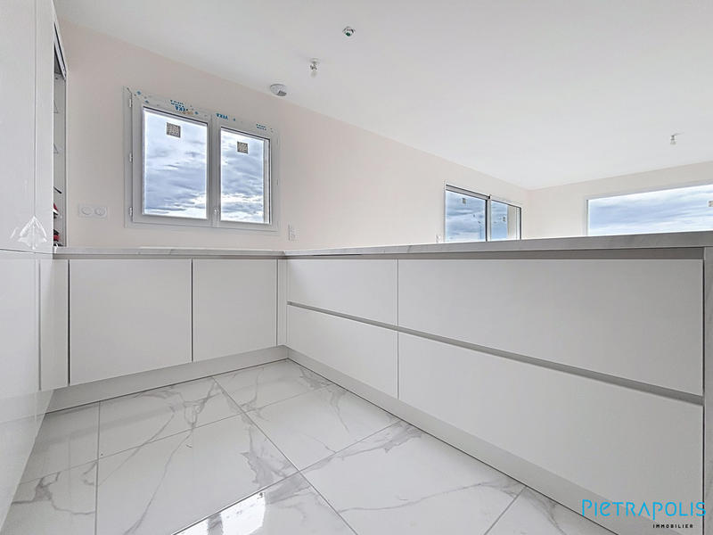 Villa - 102 m² - 5 pièces