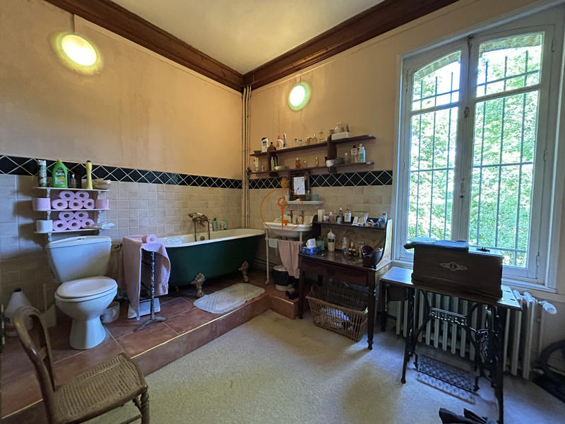 Villa - 270 m² - 8 pièces