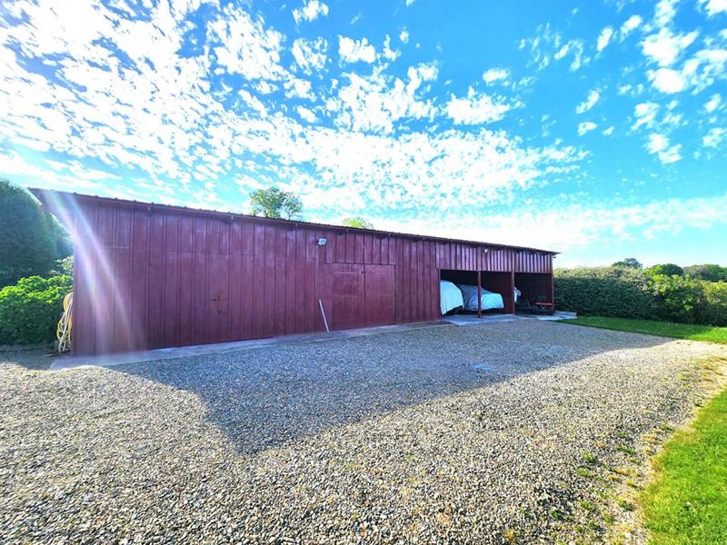 Maison - 230 m² - 6 pièces