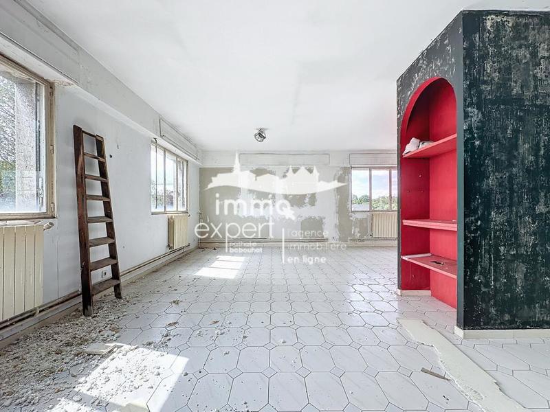 Local d'activité / Entrepôt - 694 m² - 5 pièces