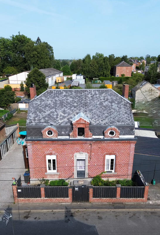 Maison - 185 m² - 10 pièces