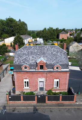 Maison - 185 m² - 10 pièces