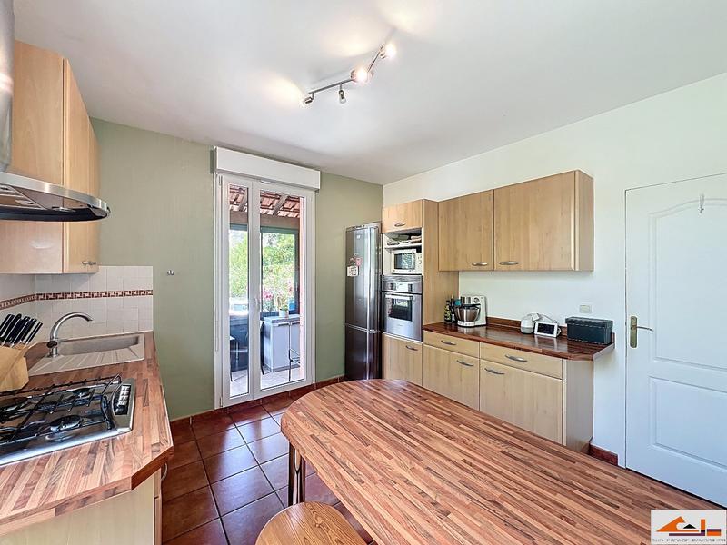 Maison - 180 m² - 6 pièces