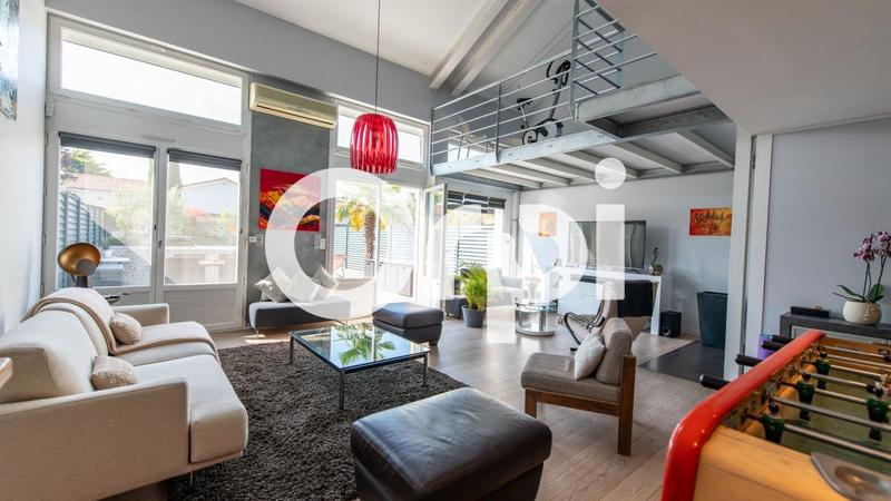 Loft - 185 m² - 4 pièces