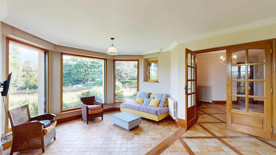 Maison - 280 m² - 10 pièces