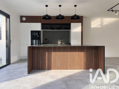 Maison - 142 m² - 6 pièces