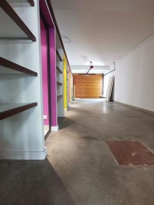 Local commercial - 200 m² - 2 pièces