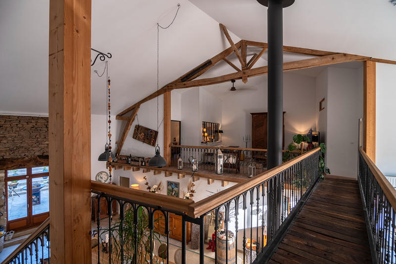 Maison - 285 m² - 13 pièces