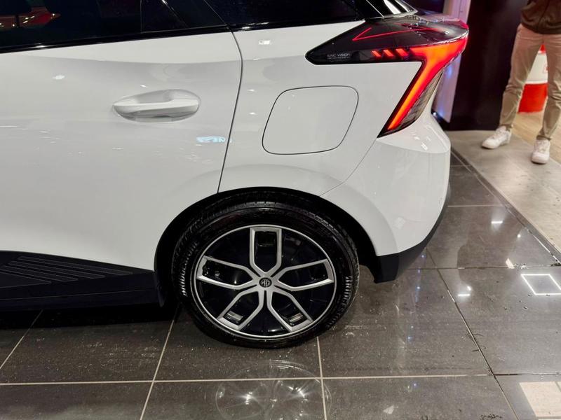 Mg Mg4 Ev 77kwh - 180 Kw 245ch 2wd Luxury