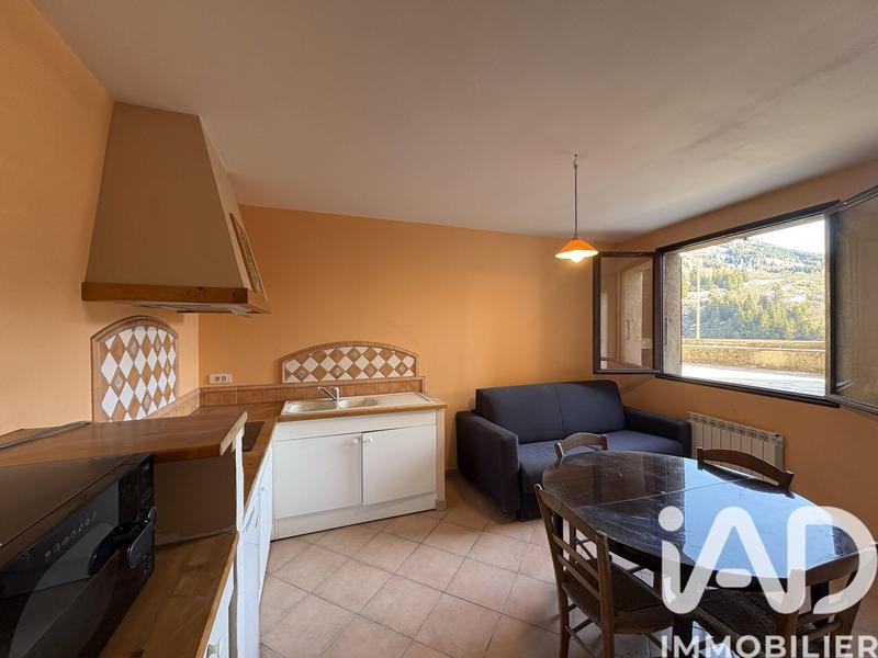 Appartement - 81 m² - 3 pièces