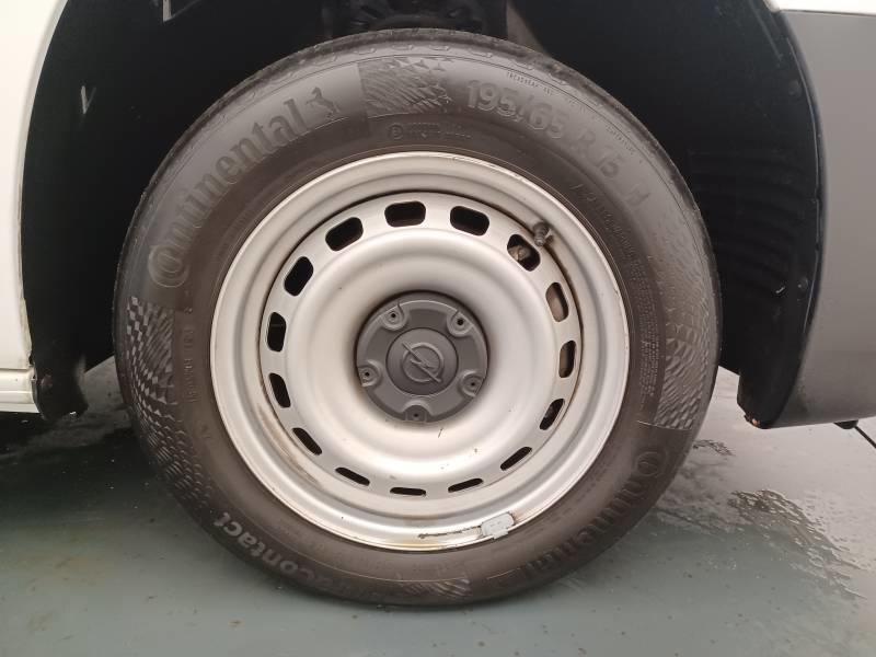 Opel Combo (30) Cargo 1.5 100 Ch s/S L1h1 Bvm5 Standard Pack Clim