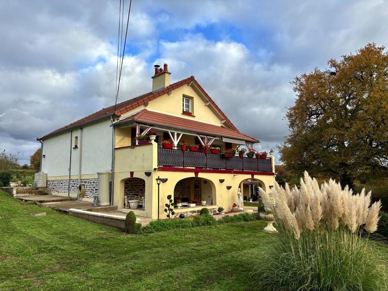 Maison - 101 m² - 5 pièces