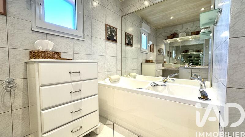 Maison - 147 m² - 6 pièces