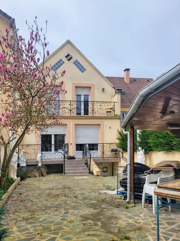Maison - 164 m² - 8 pièces