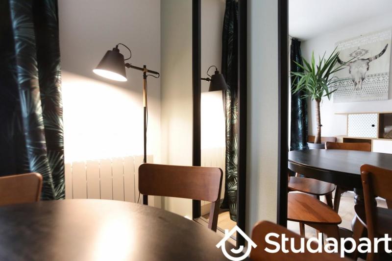 Chambre - 12 m² - 1 pièce