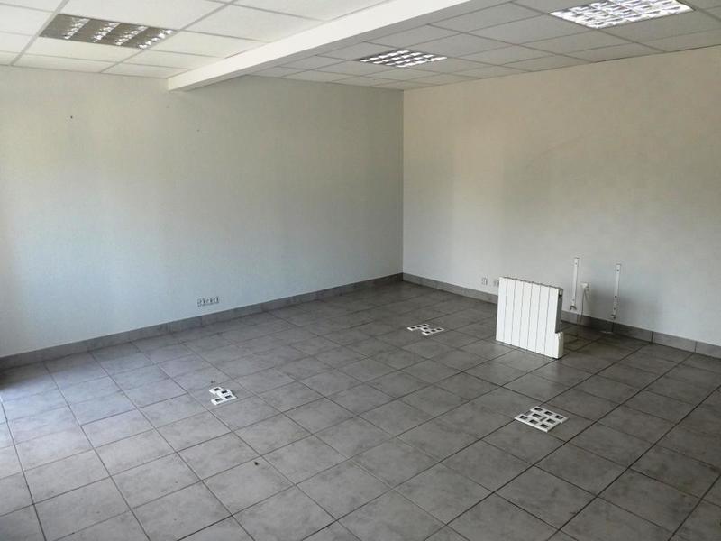 Local d'activité / Entrepôt - 260 m²