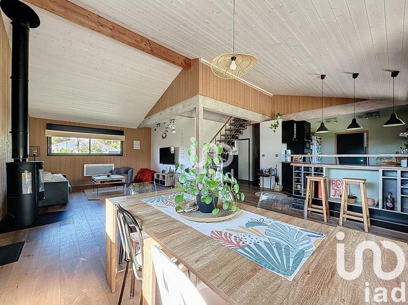 Maison - 180 m² - 6 pièces